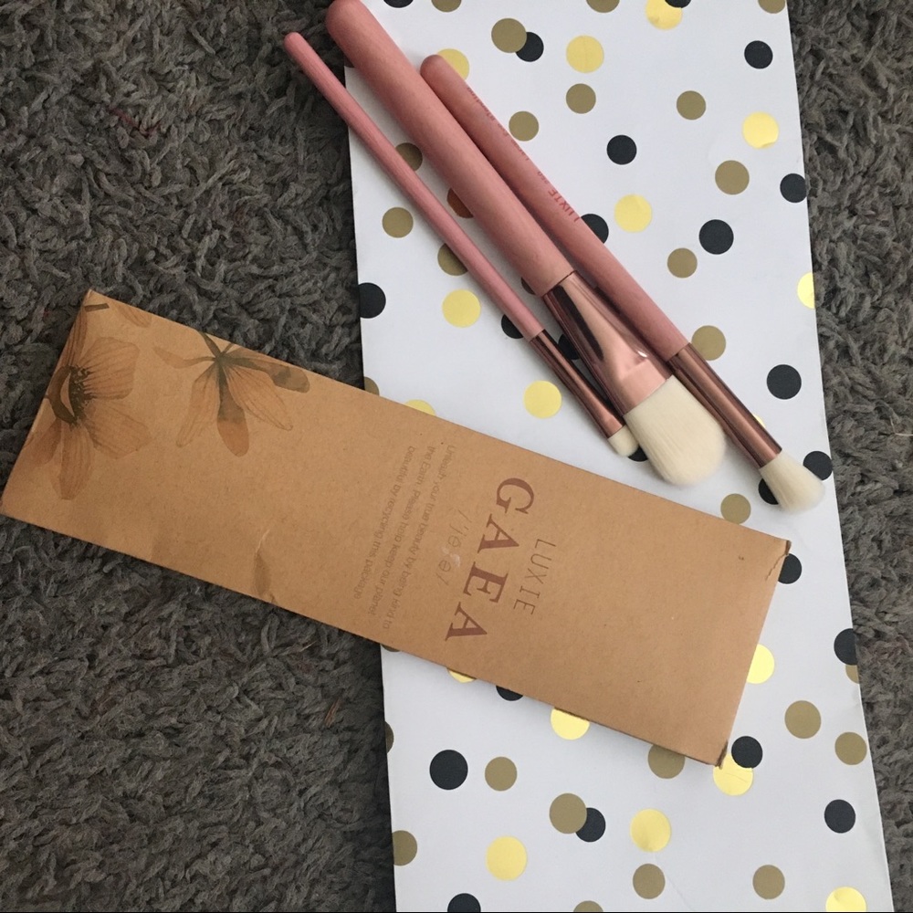 Luxie Gaea Brushes